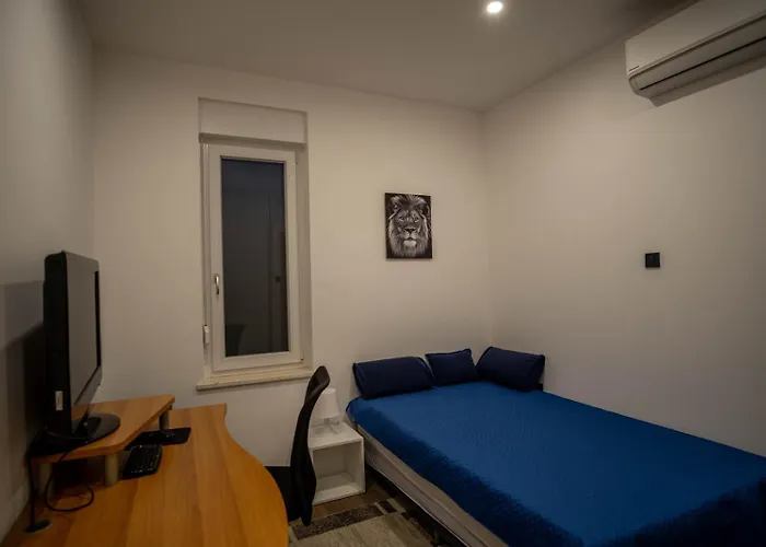 Panorama Apartment *