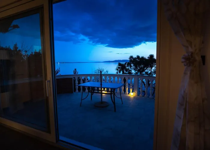 Panorama Apartment *