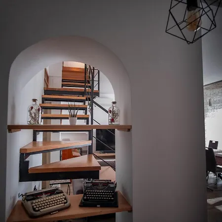 Panorama Apartment *